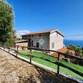 4 LOCALI A PISCIOTTA