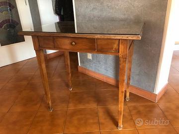 Tavolino antico