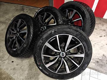 Cerchi in lega Kia 17 con pneumatici invernali