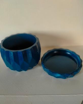 vasetto e sotto vaso in cemento smaltato 