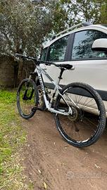 Bicicletta mountain bike, mai usata, 400€ tratab