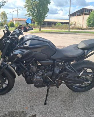 Yamaha mt 07 pure 2024 nero opaco 14000km