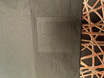 Carta velina Yves Saint Laurent