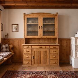 Credenza tirolese in abete massello