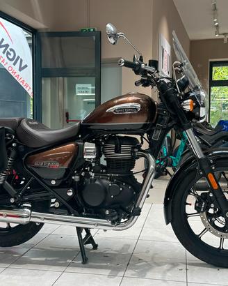 Royal Enfield Meteor 350 SUPERNOVA
