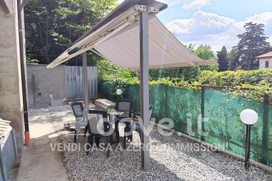 Palazzo / Stabile di 394 m² con 5 locali a Varese