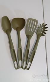 SET 4 UTENSILI DA CUCINA