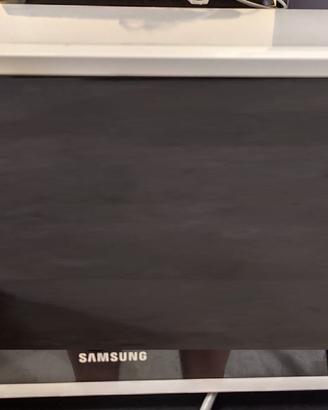 Samsung MG2AK3515AW