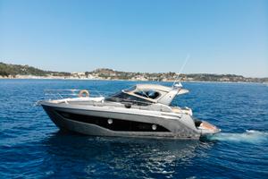 Barca a motore Cranchi Z35 grigio cosmo anno 2020