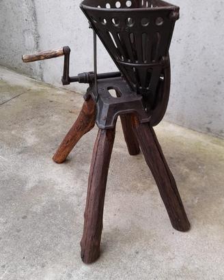 Antico taglia barbabietole o mele