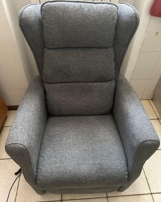 Poltrona relax elettrica con alzata assistita