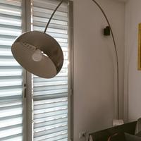 Lampada ad arco flos