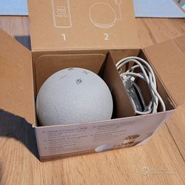 Echo dot 4 con orologio 