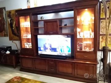 Parete attrezzata in legno massello