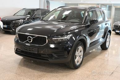 VOLVO XC40 2.0D D3 150CV 6M. MOMENTUM CORE ( FARI 
