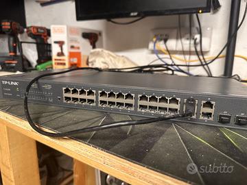 Switch TP-Link TL-SL2428