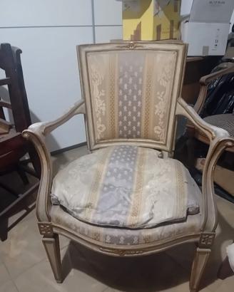 Coppia di poltrone in stile Luigi XVI