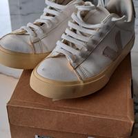 Sneakers uomo Veja misura 40 bianca e beige