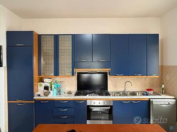 Ccina completa di elettrodomestici