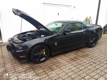 Ford mustang GT V8