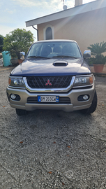 Pajero sport 2500 con gancio traino