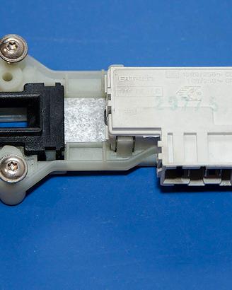 Serraggio Porta Lucchetto Porta Lavatrice Indesit