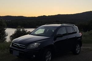 Toyota rav4 180 cv