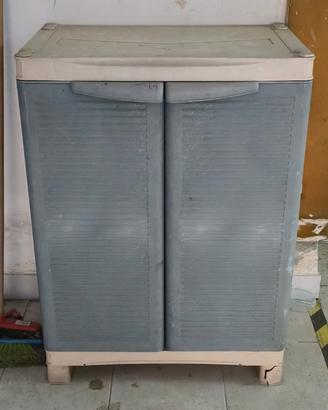 Armadietto in PVC con porte e mensole