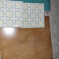 Piastrelle di diverso tipo