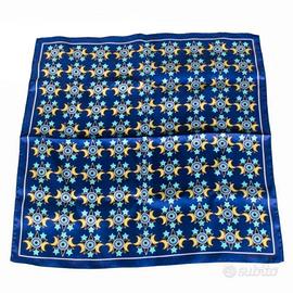 Piccolo foulard di seta di Spallanzani