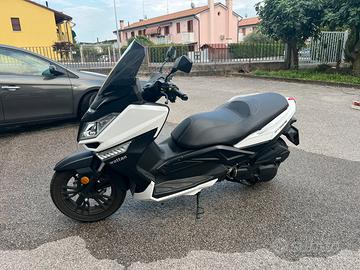 Scooter WOTTAM storm 125