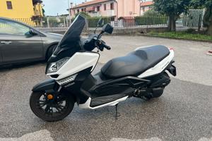 Scooter WOTTAM storm 125