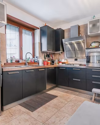 Cucina usata completa di elettrodomestici