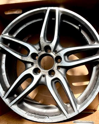 Cerchio in lega da 18 AMG Mercedes-Benz