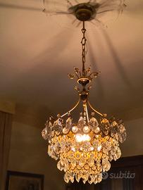 lampadario ed applique con cristalli a goccia 