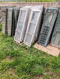 cancello scuri finestre antiche