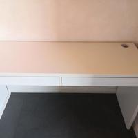Scrivania IKEA MICKE - 2 cassetti - 142x50 cm