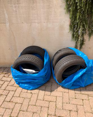 Gomme seminuove