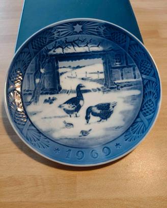 Piatto Royal Copenaghen 1969 originale