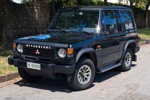 Mitsubishi pajero autocarro