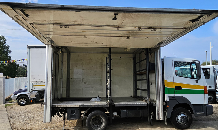 Autonegozio Nissan Patente B