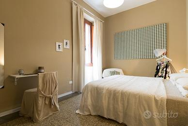 Camera Matrimoniale bagno privato in Via Pola