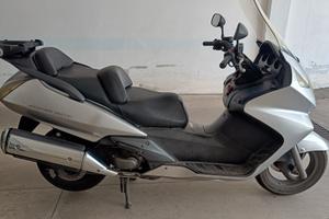 Honda Silver Wing 400