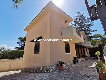 Villa singola in residence con giardino