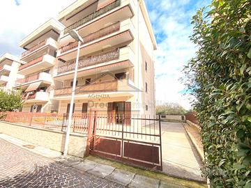 Appartamento con giardino via atellana Rif.G2025