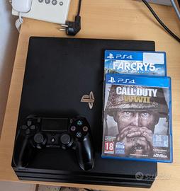PS4 Pro 1 TB di spazio di archiviazione con 2 gioc