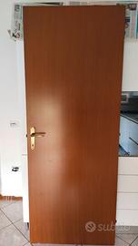 6 porte in laminato color legno