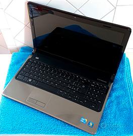 Notebook Dell Inspiron 1564 - 0961 P08F001 i3+4GB