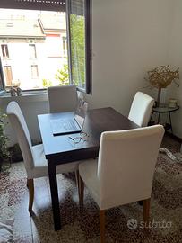 Tavolo da pranzo allungabile IKEA con 4 sedie