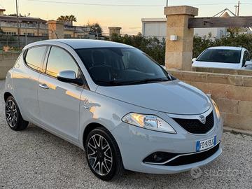 Lancia Ypsilon 1.2 69 CV 5 porte Opening Edition